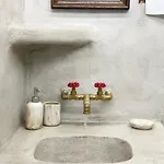 La Cueva Milos