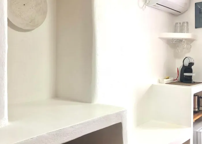 Apartamento La Cueva Milos Adamantas (Milos)