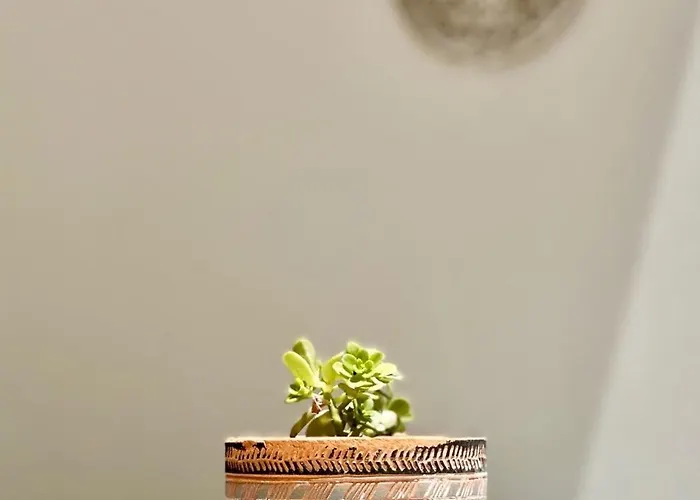 La Cueva Milos Adamantas (Milos)